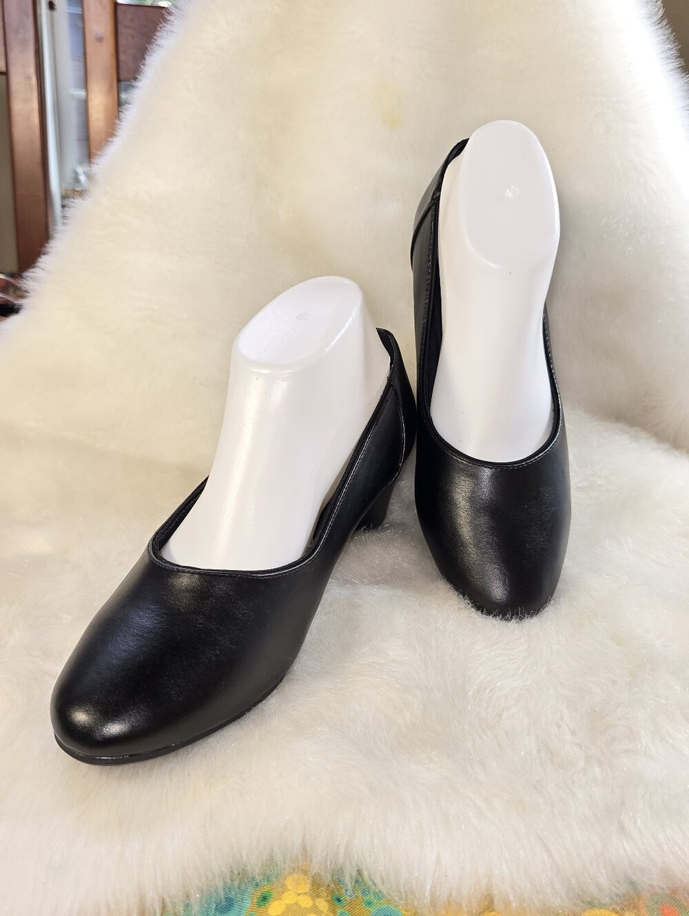 Memo Tech Legacy Black Vegan Wedge Heel Pumps